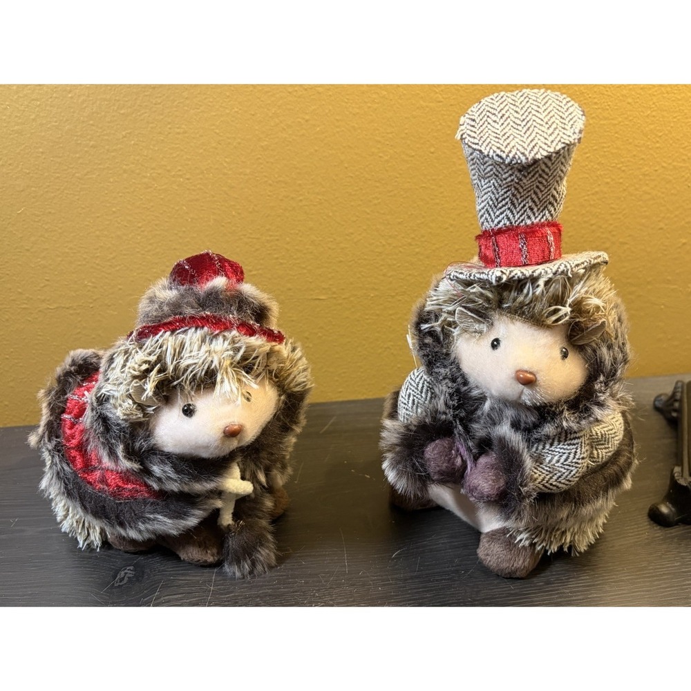 Victorian Trading Co Hedgehogs Winter Plaid Table/Shelf Decor 7-9" Set Of 2